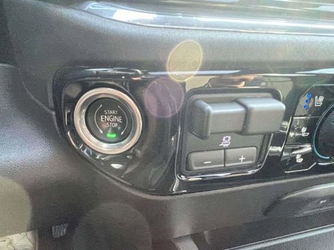 Certified 2024 Chevrolet Silverado 2500 High Country w/ High Country Premium Package AWD/4WD image 24