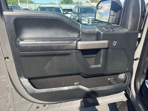 Used 2020 Ford F150 XLT w/ Equipment Group 302A Luxury AWD/4WD image 19