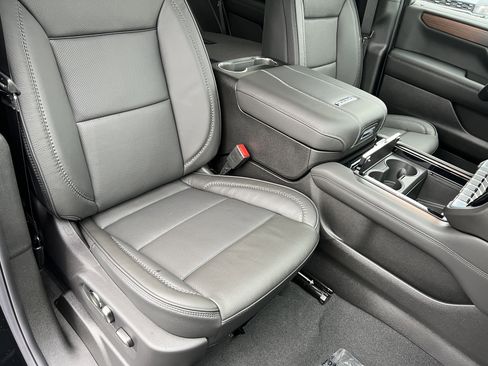 New 2026 GMC Yukon Denali w/ Sun & Power Step Package image 26