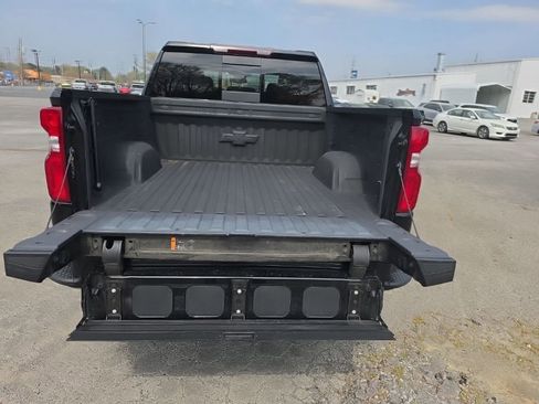 Used 2024 Chevrolet Silverado 1500 LT Trail Boss w/ Convenience Package II image 19