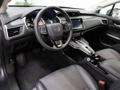 Used 2018 Honda Clarity Plug-In Hybrid image 6