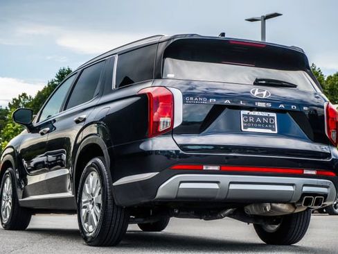 Used 2025 Hyundai Palisade SEL FWD image 10