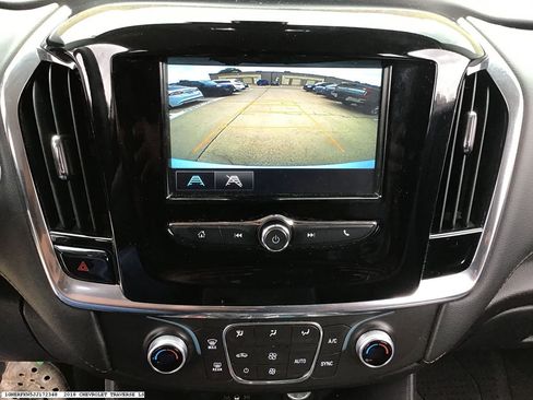 Used 2018 Chevrolet Traverse LS image 9