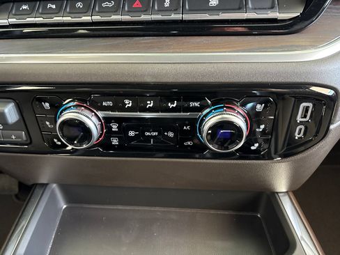 New 2026 GMC Sierra 1500 SLT AWD/4WD image 24