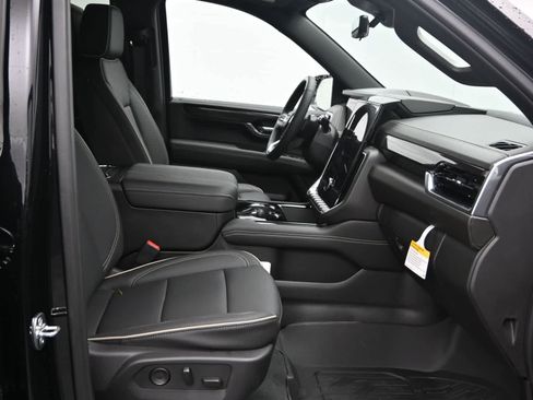 New 2026 GMC Yukon Elevation w/ Elevation Premium Package image 11