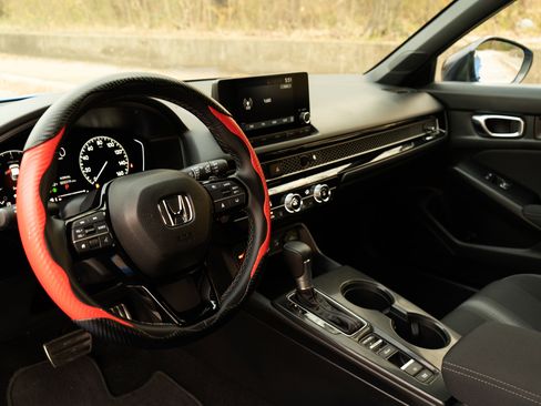 Certified 2025 Honda Civic Sport image 16