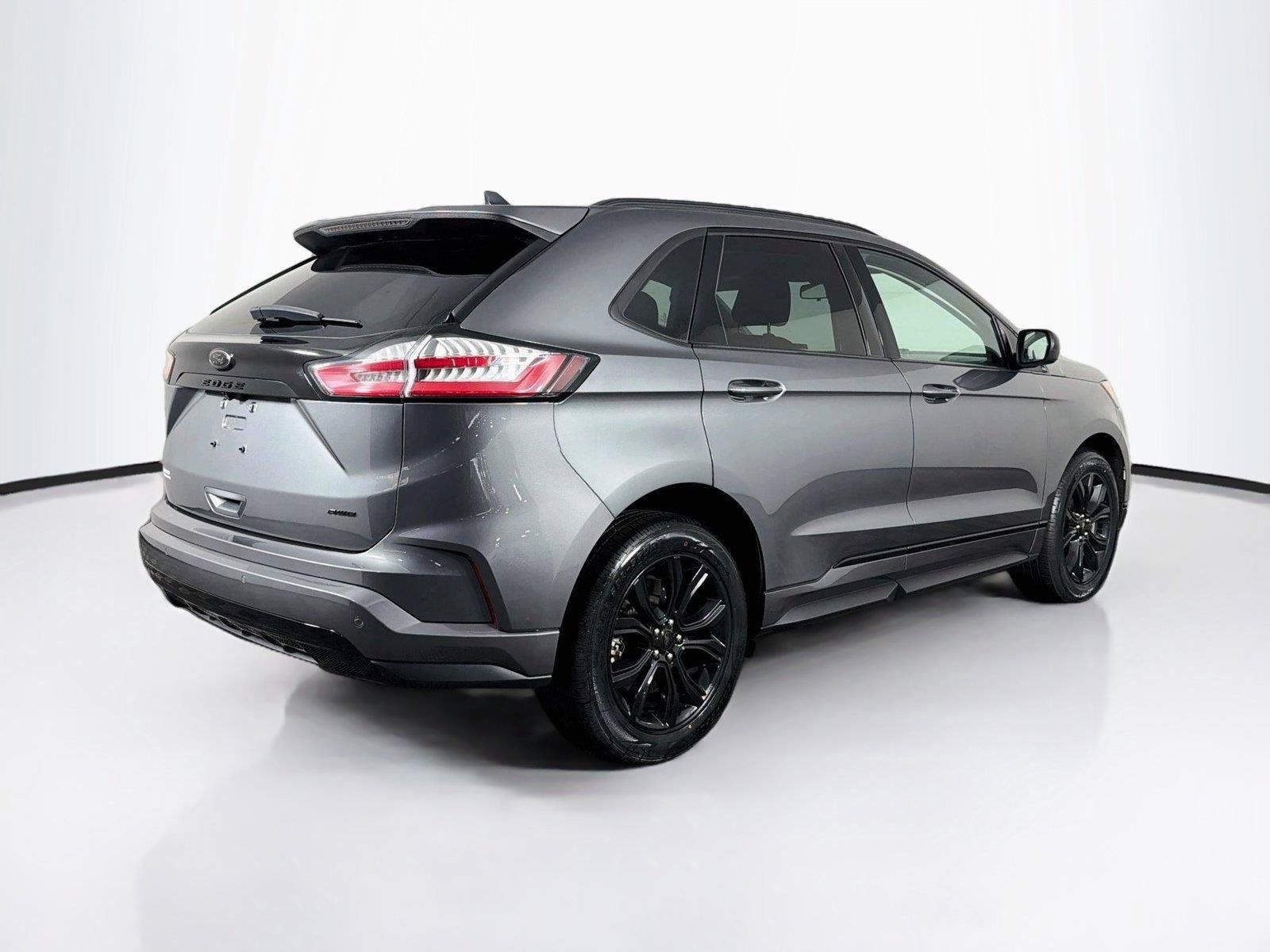 Used 2022 Ford Edge SE w/ Black Appearance Package AWD/4WD image 11