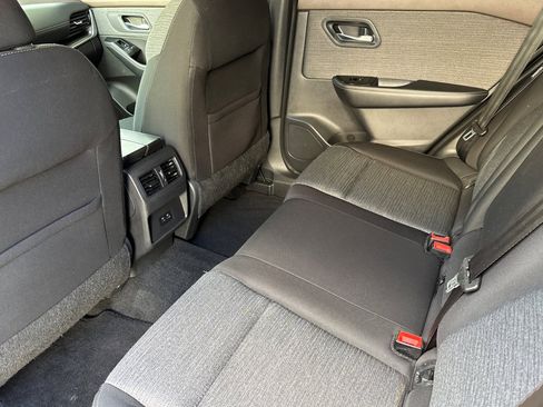 Certified 2022 Nissan Rogue SV image 13