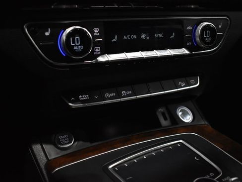 Used 2018 Audi Q5 2.0T Premium image 23