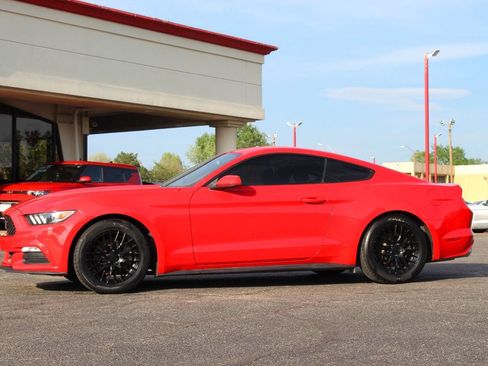 Used 2015 Ford Mustang Coupe image 6