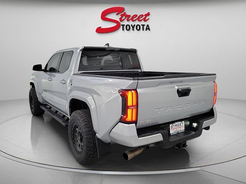 Certified 2024 Toyota Tacoma SR5 AWD/4WD image 2