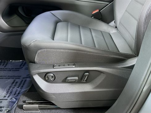 Used 2026 Volkswagen Atlas Cross Sport SEL AWD/4WD image 19