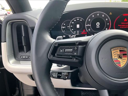 Used 2026 Porsche Cayenne Coupe AWD/4WD image 20