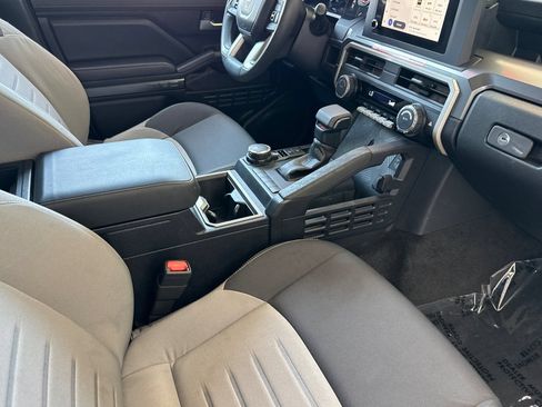 Certified 2025 Toyota Tacoma TRD Sport AWD/4WD image 20
