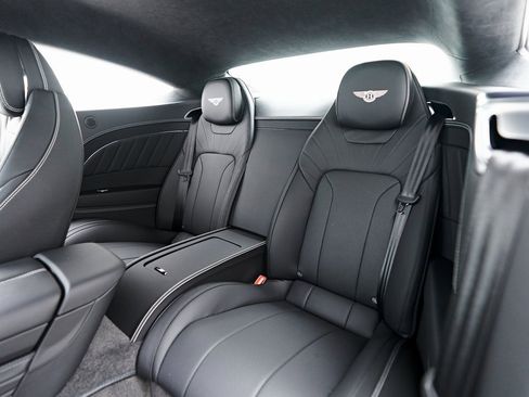 Used 2024 Bentley Continental GT image 52