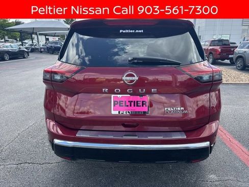 Certified 2024 Nissan Rogue Platinum w/ Platinum Premium Package FWD image 4