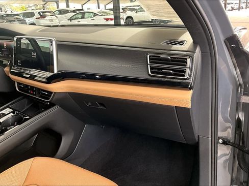 Used 2024 Volkswagen Atlas Cross Sport SEL R-Line image 18