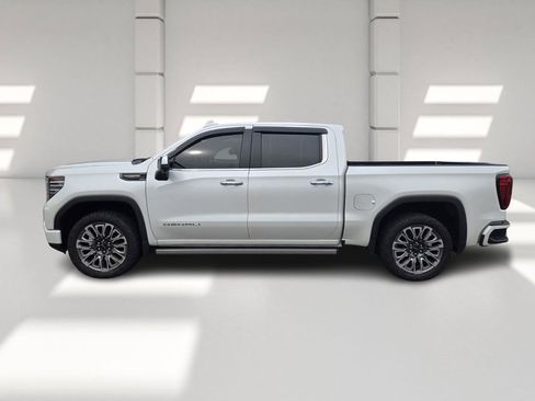 Used 2023 GMC Sierra 1500 Denali Ultimate AWD/4WD image 4