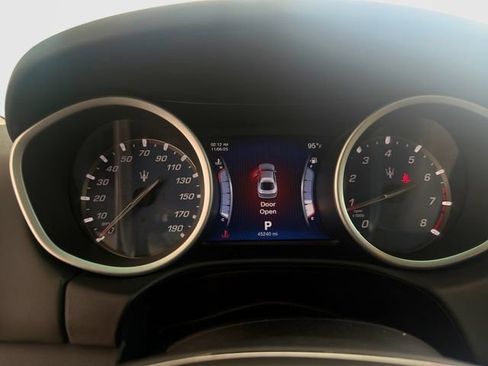 Used 2015 Maserati Ghibli S Q4 AWD/4WD image 17
