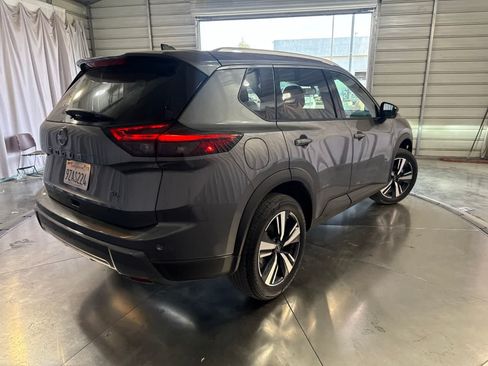 Used 2026 Nissan Rogue SL FWD image 5