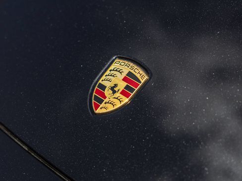 Certified 2024 Porsche 911 Carrera T RWD image 25