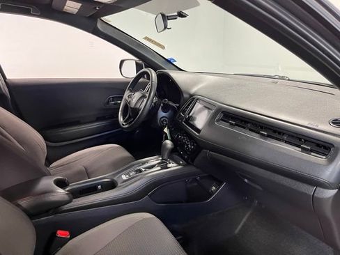 Used 2021 Honda HR-V Sport image 11