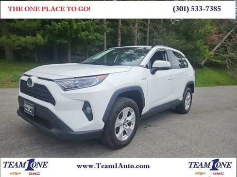 Used 2021 Toyota RAV4 XLE w/ Convenience Package AWD/4WD image 1
