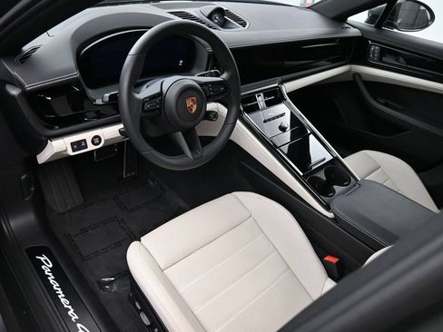 Certified 2026 Porsche Panamera 4 AWD/4WD image 4