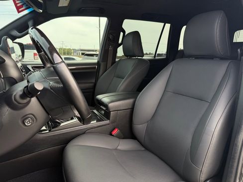 Used 2023 Lexus GX 460 Premium w/ Premium Plus Package AWD/4WD image 10