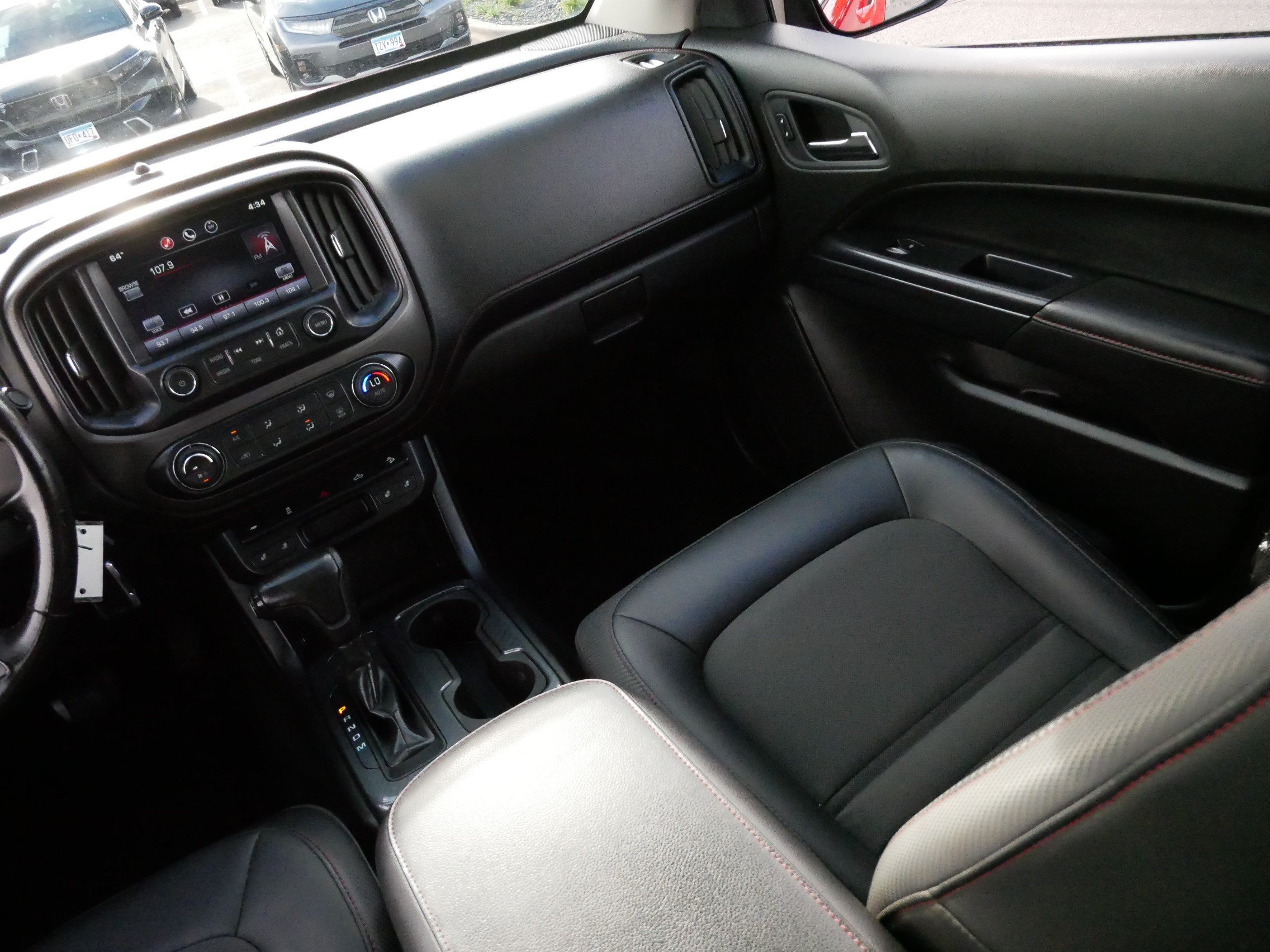 Used 2015 GMC Canyon SLE w/ All-Terrain Package AWD/4WD image 11