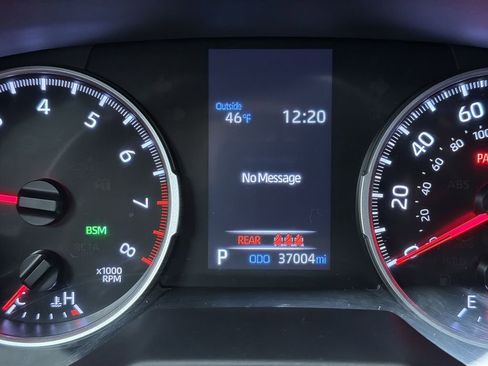 Used 2022 Toyota RAV4 LE image 8