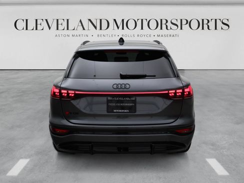 Used 2025 Audi SQ6 e-tron Prestige w/ Black Optic Package AWD/4WD image 10