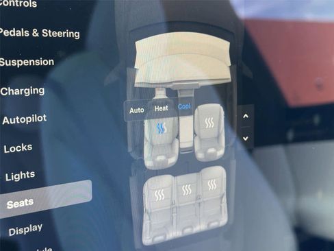 Used 2023 Tesla Model X AWD/4WD image 39