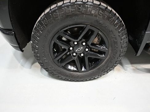 Used 2021 Chevrolet Silverado 1500 LT Trail Boss w/ Convenience Package II image 28