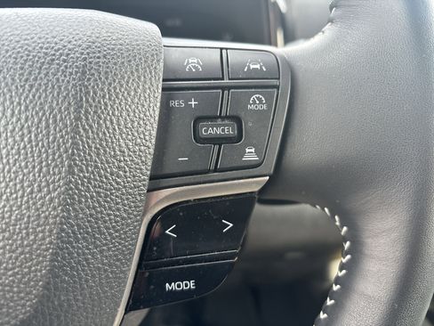 Used 2025 Toyota Camry SE image 20