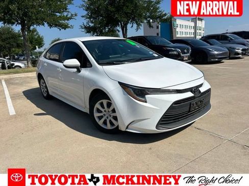 Used 2024 Toyota Corolla LE FWD image 1