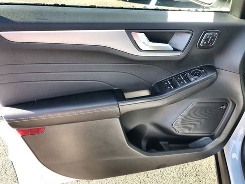 New 2026 Ford Escape SE w/ PHEV Premium Package image 13