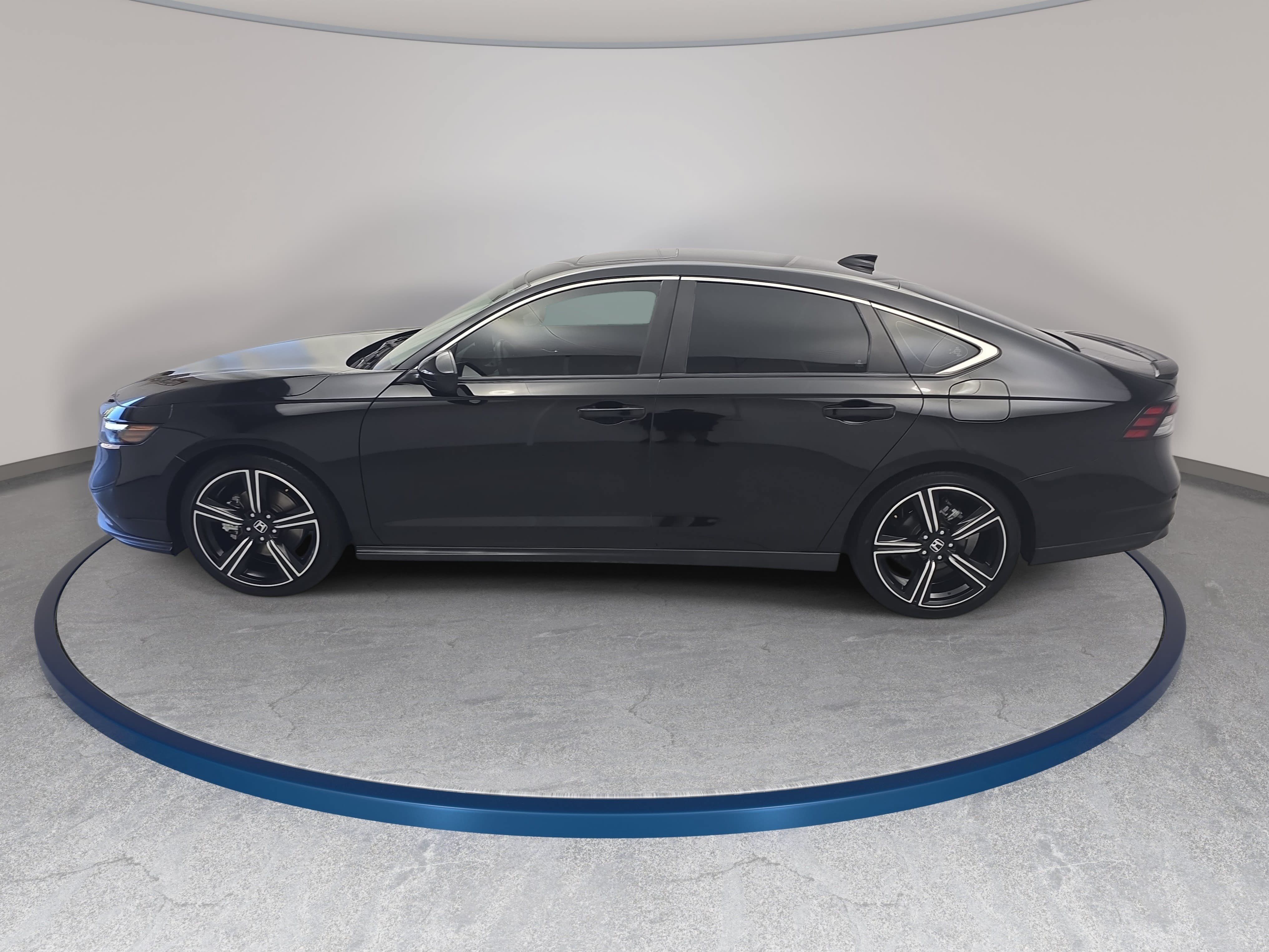 Certified 2025 Honda Accord Sport image 8