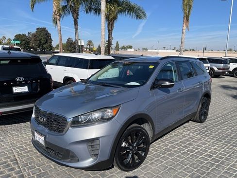 Used 2019 Kia Sorento S w/ Paint Protection Package image 2