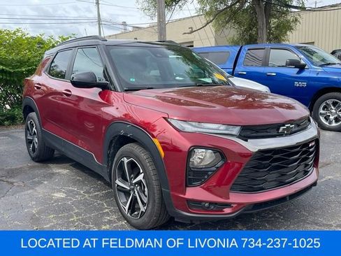 Used 2022 Chevrolet TrailBlazer RS w/ Technology Package FWD image 4
