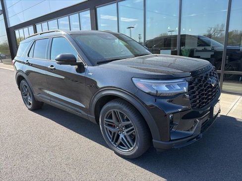 New 2026 Ford Explorer ST-Line AWD/4WD image 1