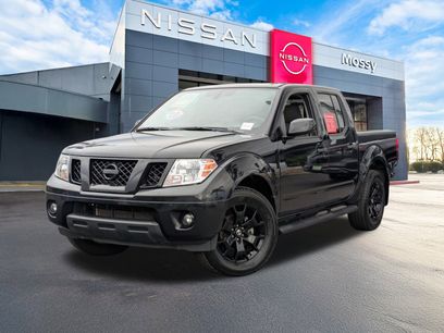 Certified 2021 Nissan Frontier SV w/ Midnight Edition Floor Mats