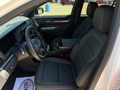 Used 2026 GMC Terrain AT4 w/ Convenience Package III AWD/4WD image 10