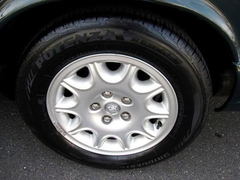 Used 2000 Jaguar XJ8 image 36