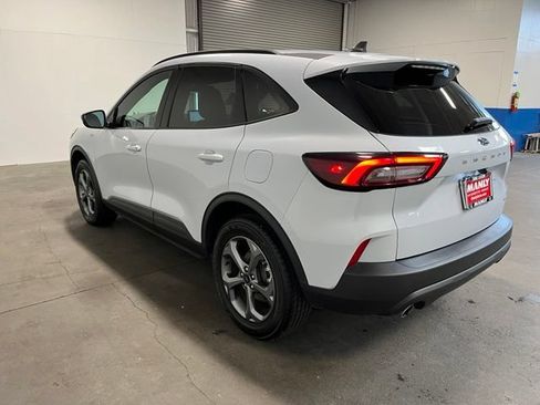 Used 2025 Ford Escape ST-Line Select AWD/4WD image 5