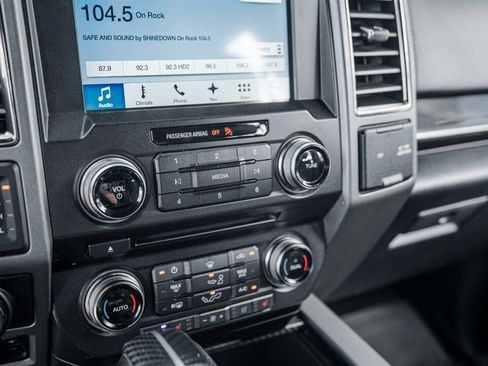 Used 2017 Ford F150 Raptor w/ Equipment Group 802A Luxury image 32