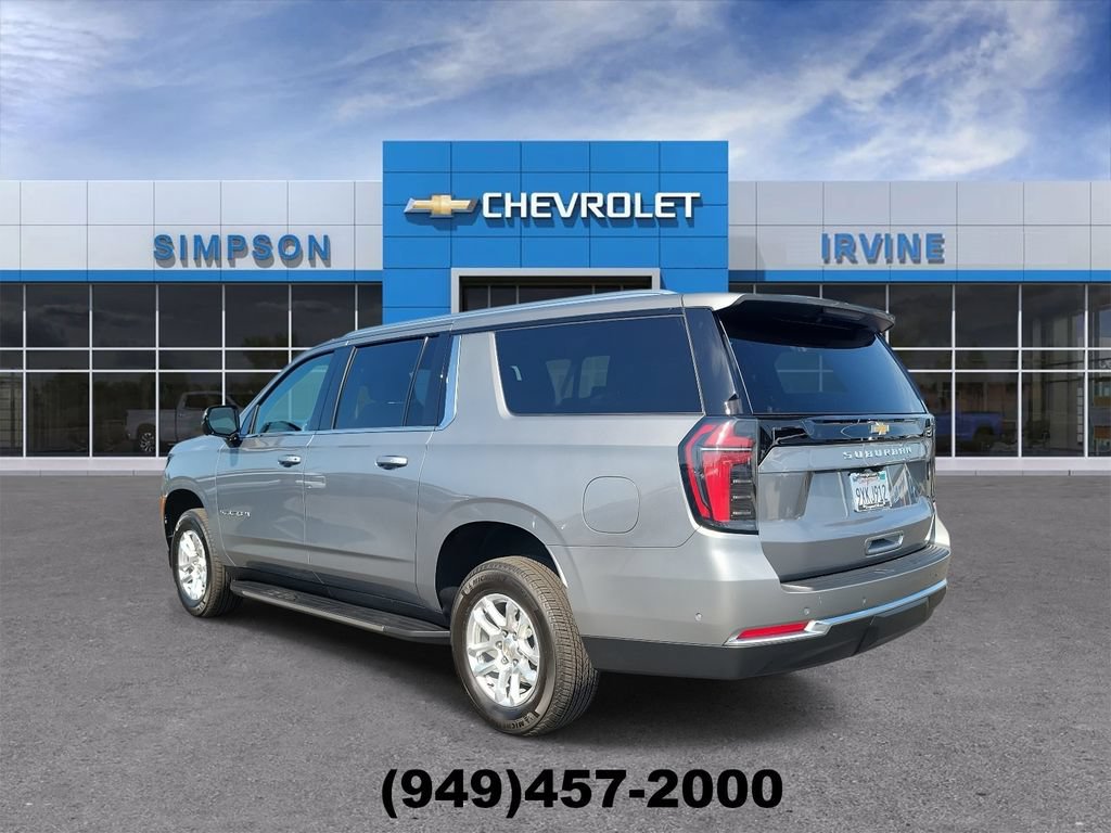 Used 2026 Chevrolet Suburban LS RWD image 6