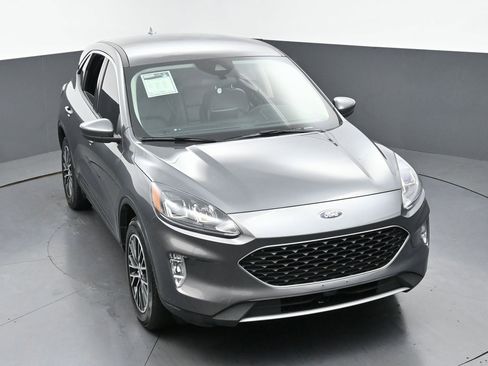 Used 2022 Ford Escape SEL w/ Technology Package image 46