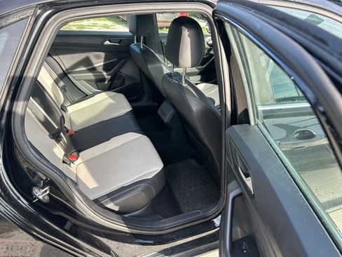 Used 2020 Volkswagen Jetta R-Line w/ R-Line Cold Weather Package FWD image 7