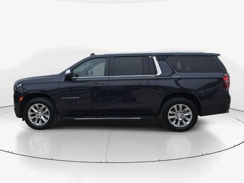 Used 2023 Chevrolet Suburban Premier image 8